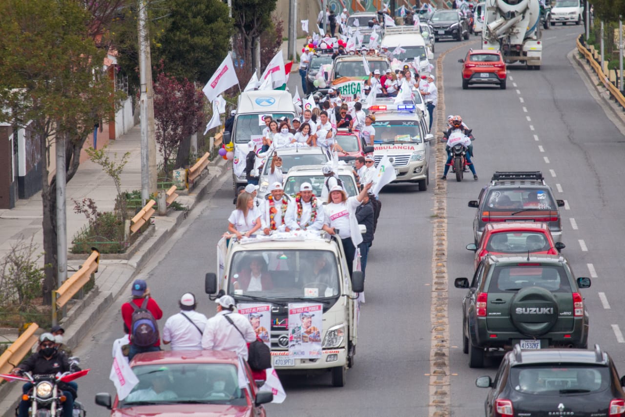 En im genes Creemos hizo una caravana en La Paz pero fue menos